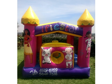 Inflable Moana y Dra. Juguetes